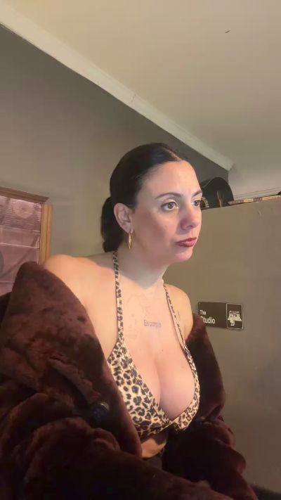 Magdalena live cam on Cam4