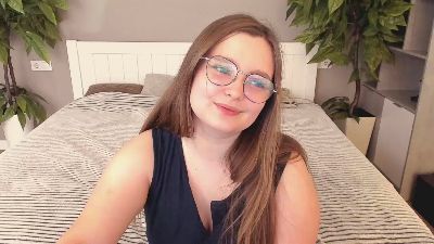 MagicPeachh live cam on Cam4