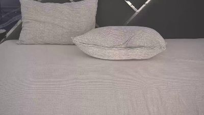 MagicPeachh live cam on Cam4