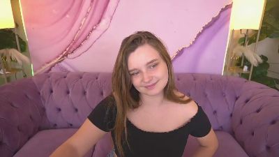 MagicPeachh live cam on Cam4