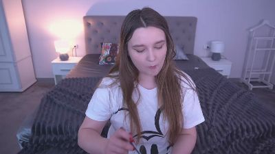 MagicPeachh live cam on Cam4