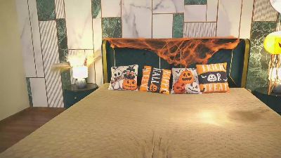 MagicPeachh live cam on Cam4