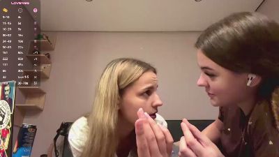 MagnoliaTonn live cam on Cam4