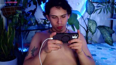 Magnuz1999 live cam on Cam4