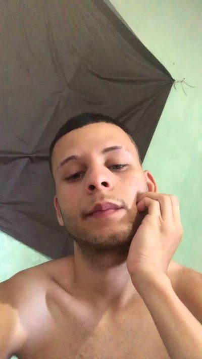 Magrelo0006 live cam on Cam4