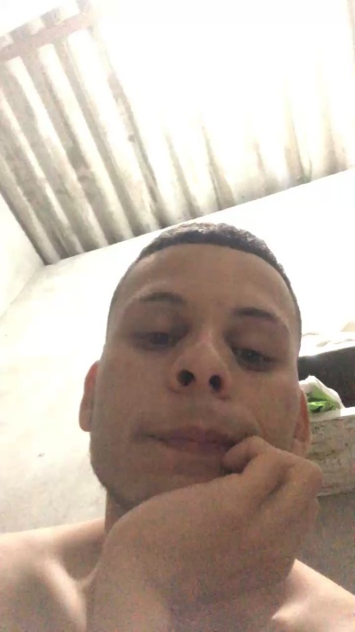 Magrelo0006 live cam on Cam4