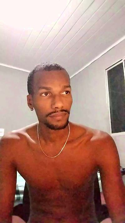 MagrinhoBa21 live cam on Cam4