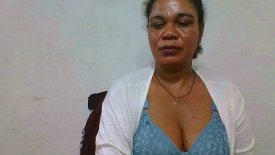 Mahatsara live cam on Cam4