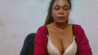 Mahatsara live cam on Cam4