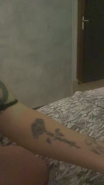 Maialini90 live cam on Cam4