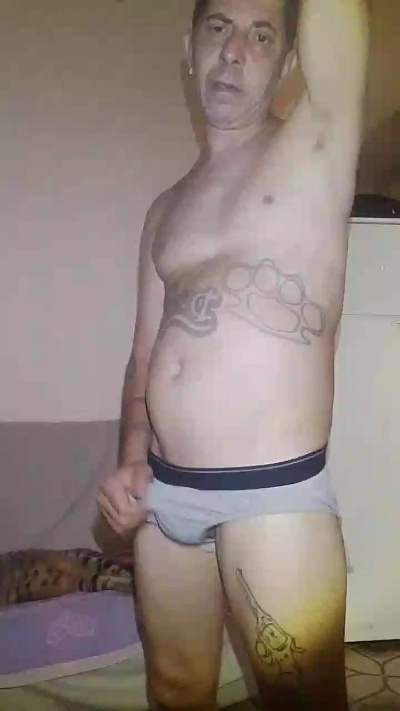 Maialino83 live cam on Cam4