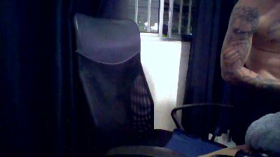 Maickysurf live cam on Cam4