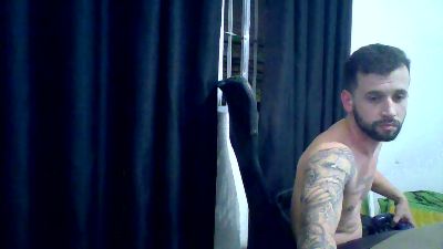 Maickysurf live cam on Cam4
