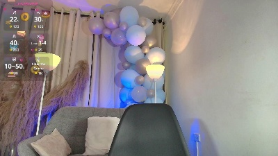 Maii_luna live cam on Cam4