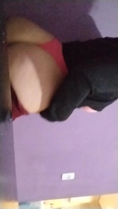 Maiilu24 live cam on Cam4