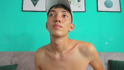 Maikol_Ortiz live cam on Cam4