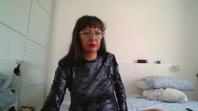 MaitresseElsa live cam on Cam4
