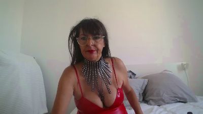 MaitresseElsa live cam on Cam4