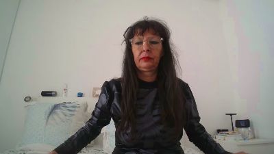MaitresseElsa live cam on Cam4