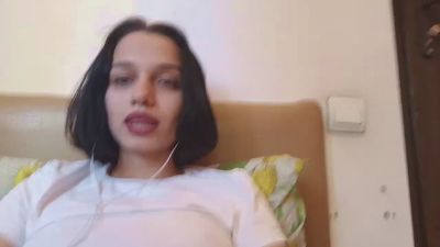 MakedaCarlini live cam on Cam4