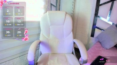 Makima_HH live cam on Cam4