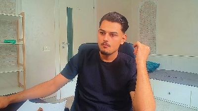 MalakaiFrost live cam on Cam4
