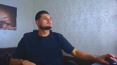 MalakaiFrost live cam on Cam4