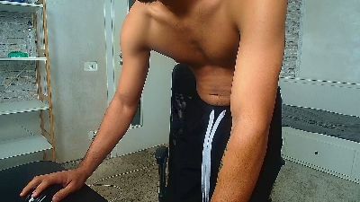 MalakaiFrost live cam on Cam4
