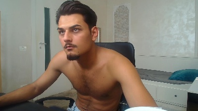 MalakaiFrost live cam on Cam4