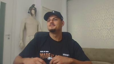 MalakaiFrost live cam on Cam4