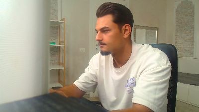 MalakaiFrost live cam on Cam4
