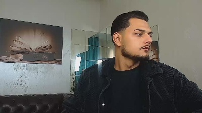 MalakaiFrost live cam on Cam4