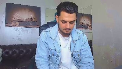 MalakaiFrost live cam on Cam4