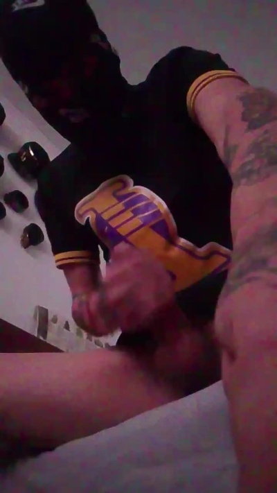 Maldixx69 live cam on Cam4