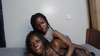 Malia_latifa live cam on Cam4