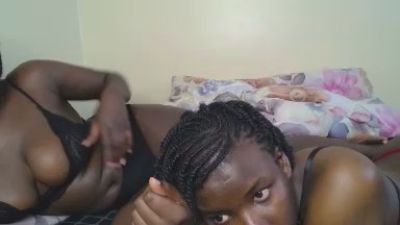 Malia_latifa live cam on Cam4