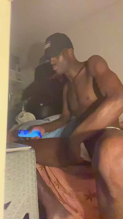 Malik75Cooper live cam on Cam4