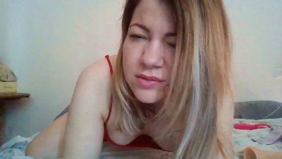 Malika025 live cam on Cam4
