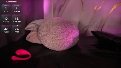 Mallory live cam on Cam4