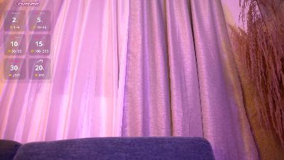 Mallory live cam on Cam4