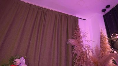 Mallory live cam on Cam4