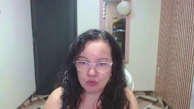 Mallybear_ live cam on Cam4