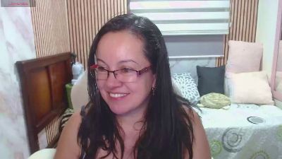 Mallybear_ live cam on Cam4