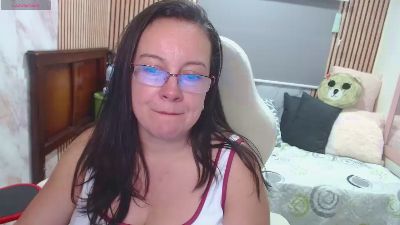 Mallybear_ live cam on Cam4