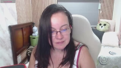 Mallybear_ live cam on Cam4