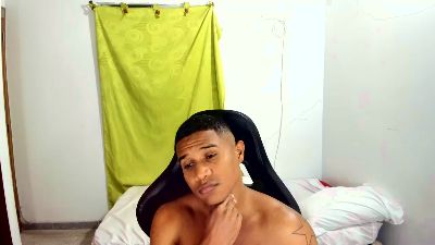 Malone3lg live cam on Cam4