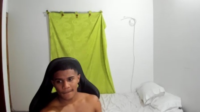 Malone3lg live cam on Cam4