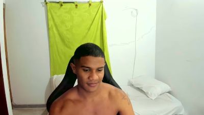 Malone3lg live cam on Cam4