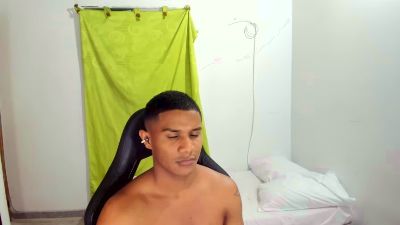 Malone3lg live cam on Cam4