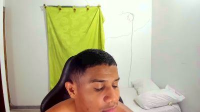 Malone3lg live cam on Cam4